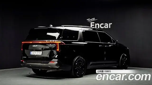 Kia Carnival 2025 — Фото 2/20