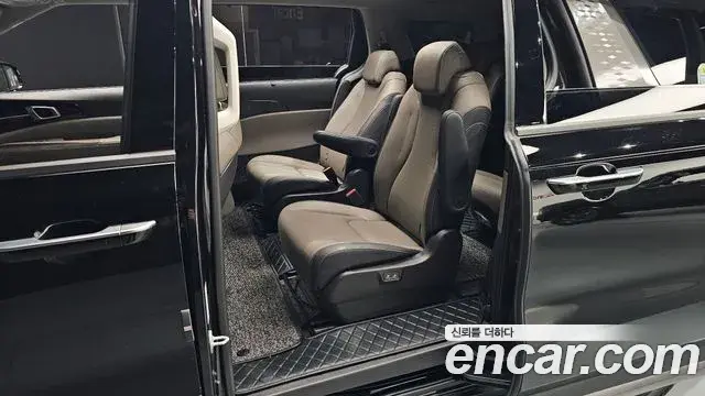 Kia Carnival 2025 — Фото 11/20