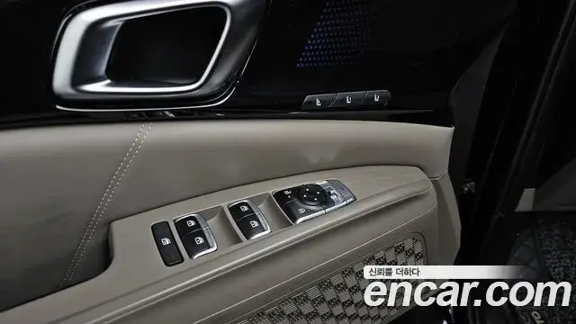 Kia Carnival 2025 — Фото 17/20