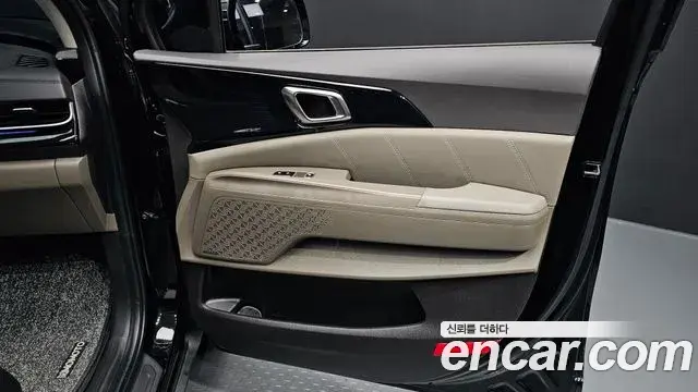 Kia Carnival 2025 — Photo 38/39