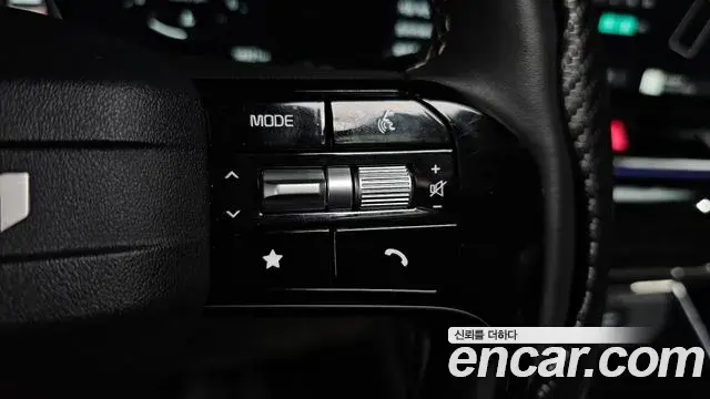 Kia Carnival 2025 — Photo 17/39