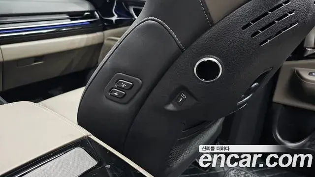 Kia Carnival 2025 — Photo 13/39