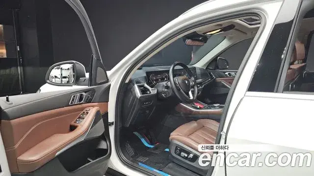 BMW X5 2023 — Фото 10/20
