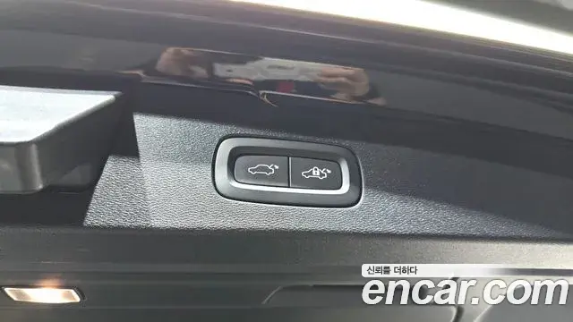 Volvo V60 Cross Country 2023 — Photo 34/34