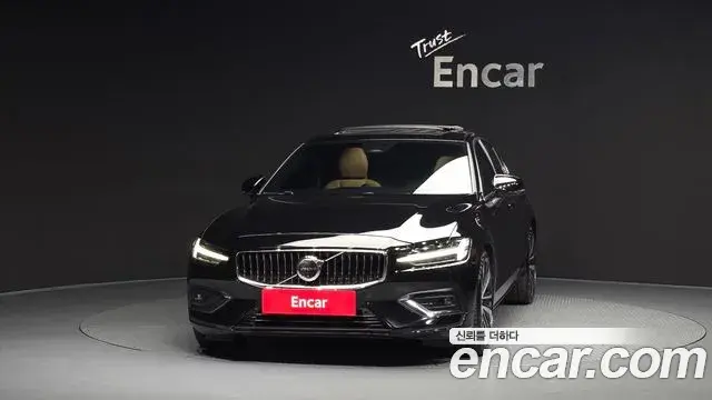 Volvo S60 2024 — ფოტო 14/20