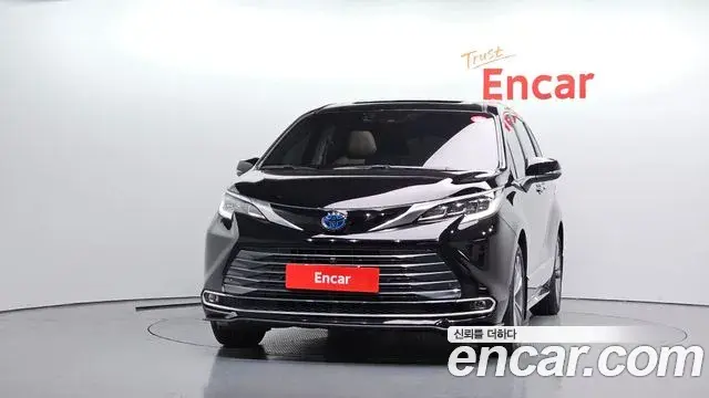 Toyota Sienna 2024 — Photo 2/20