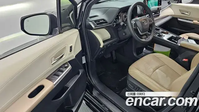 Toyota Sienna 2024 — Photo 9/20