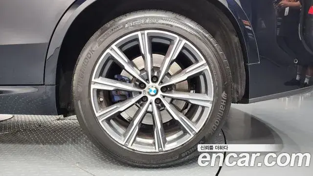 BMW X5 2020 — Photo 33/39