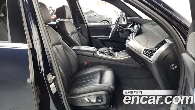 BMW X5 2020 — Photo 10/39