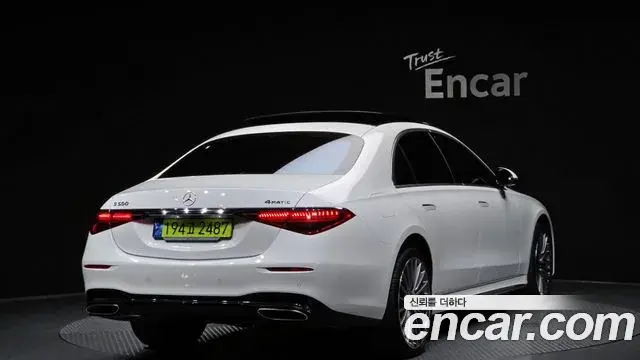 Mercedes-Benz S-Class 2024 — Photo 13/33