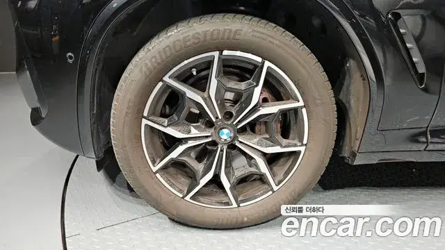 BMW X3 2024 — Photo 30/34