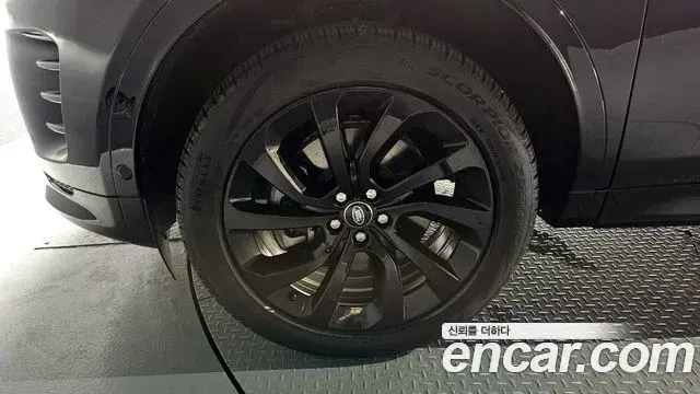 Land Rover Discovery Sport 2025 — ფოტო 4/20