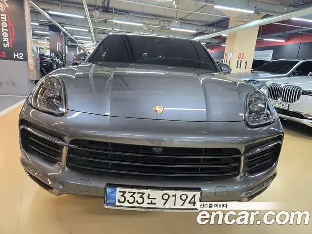 Porsche Cayenne 2020 — ფოტო 4/20
