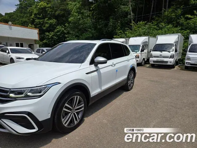 Volkswagen Tiguan Allspace 2023 — Photo 6/20