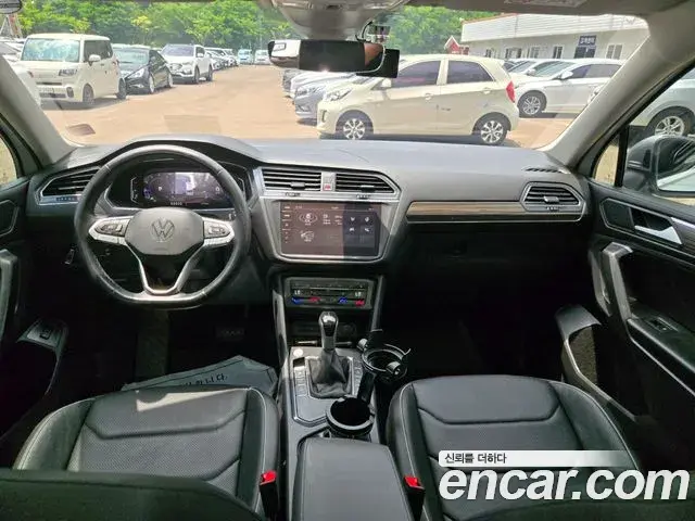 Volkswagen Tiguan Allspace 2023 — Photo 5/20