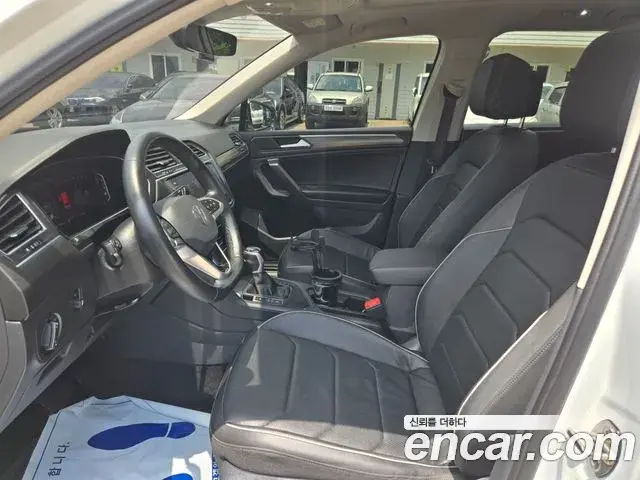 Volkswagen Tiguan Allspace 2023 — Photo 17/20