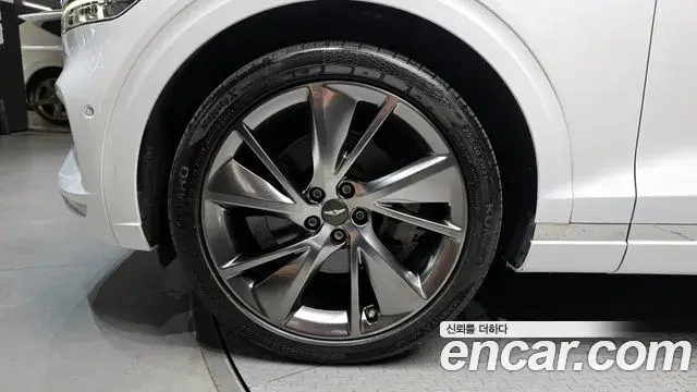 Genesis GV70 2021 — Photo 9/30