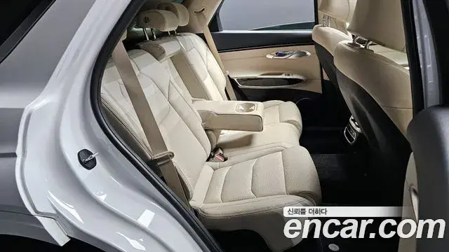 Genesis GV70 2021 — Photo 19/30
