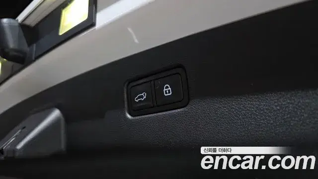 Genesis GV70 2021 — Photo 21/30