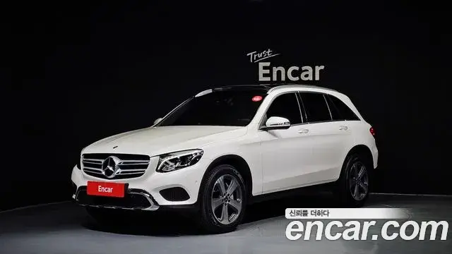 Mercedes-Benz GLC-Class 2018 — Photo 1/20