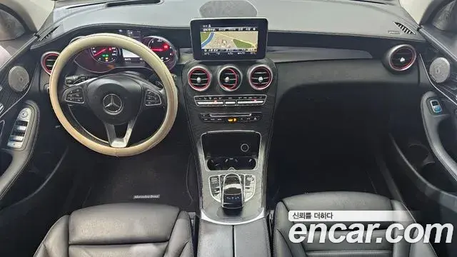 Mercedes-Benz GLC-Class 2018 — Photo 7/20
