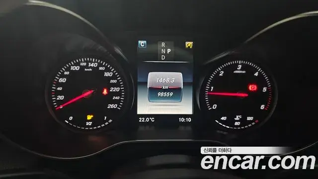 Mercedes-Benz GLC-Class 2018 — Photo 8/20