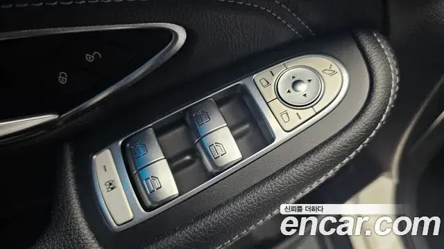 Mercedes-Benz GLC-Class 2018 — Photo 15/20