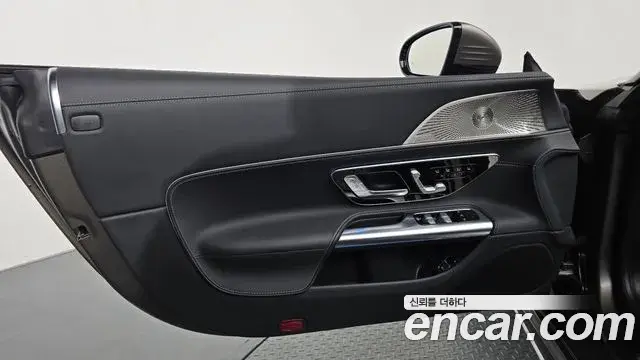Mercedes-Benz SL-Class 2023 — ფოტო 24/37