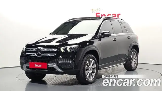 Mercedes-Benz GLE-Class 2021 — Photo 11/29
