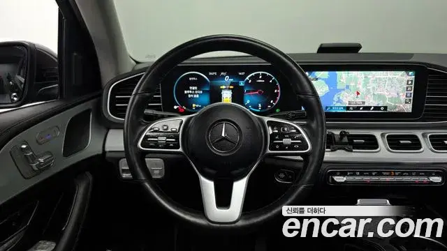Mercedes-Benz GLE-Class 2021 — Photo 27/29