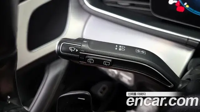 Mercedes-Benz GLE-Class 2021 — Photo 12/29