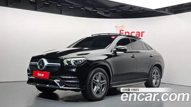 Mercedes-Benz GLE-Class 2021 — Фото 1/20