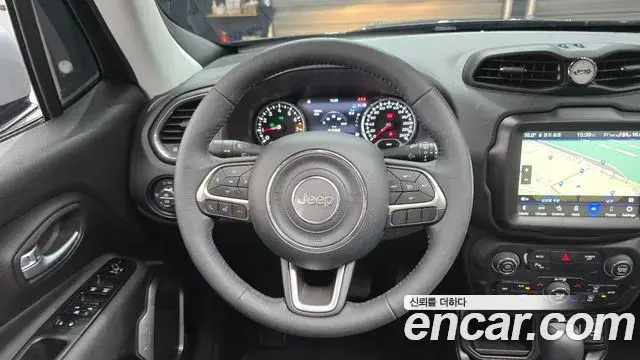 Jeep Renegade 2022 — Фото 13/20
