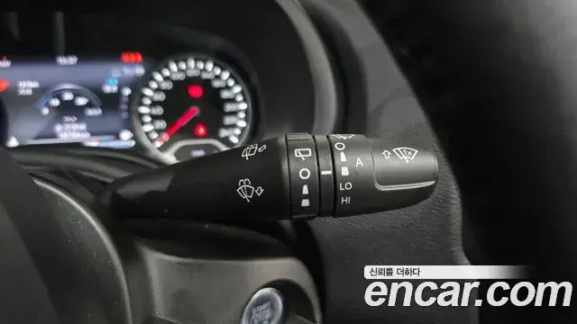 Jeep Renegade 2022 — Фото 18/20