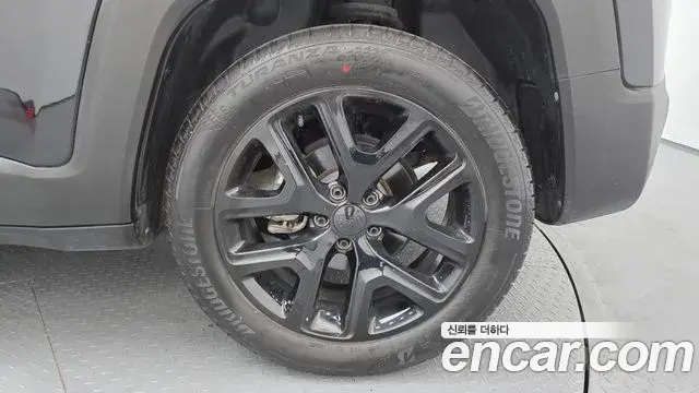 Jeep Renegade 2022 — Photo 19/33