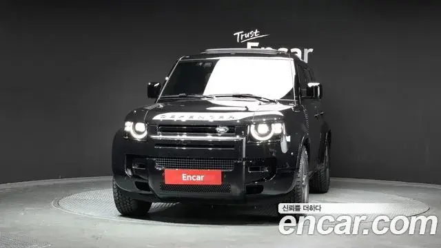 Land Rover Defender 2026 — ფოტო 8/20
