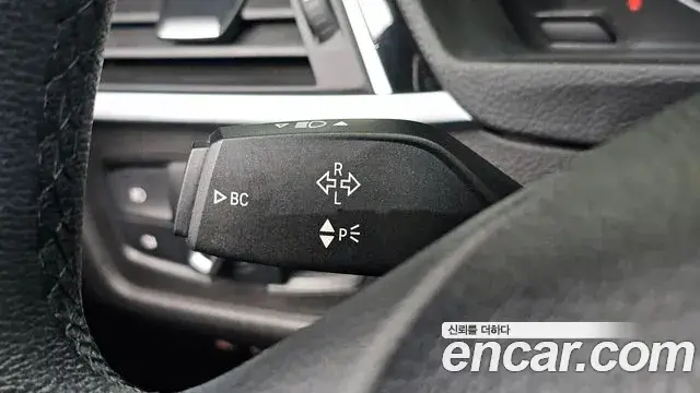 BMW 3 Series 2018 — Photo 20/32