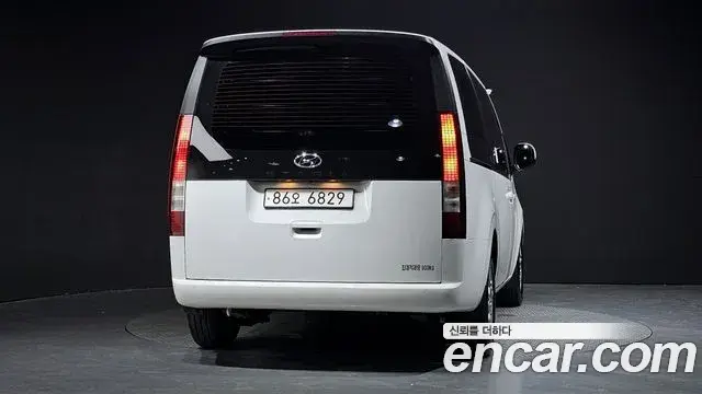 Hyundai Staria 2021 — Фото 4/20