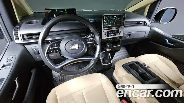 Hyundai Staria 2021 — Фото 7/20