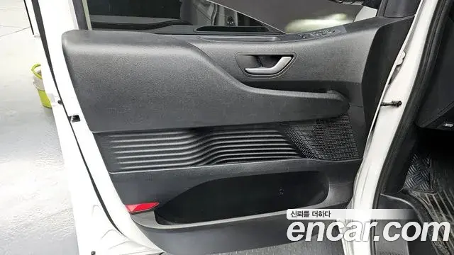 Hyundai Staria 2021 — Photo 1/31
