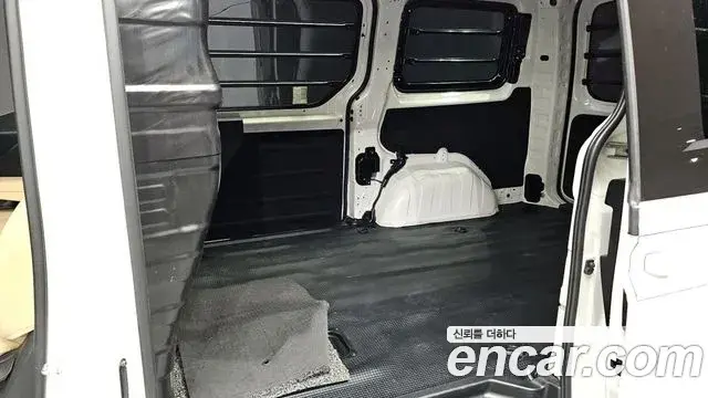 Hyundai Staria 2021 — Photo 8/31
