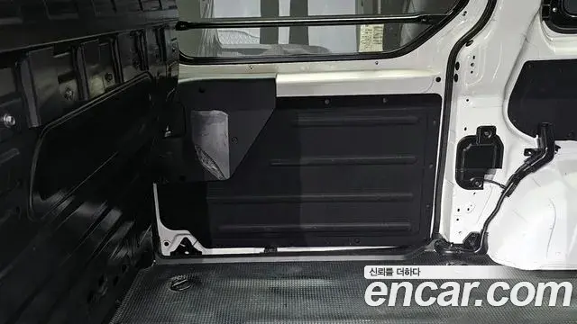 Hyundai Staria 2021 — Photo 23/31