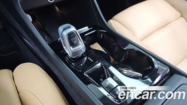 Volvo XC40 2020 — Фото 9/20