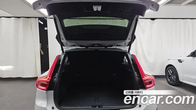 Volvo XC40 2020 — Фото 20/20