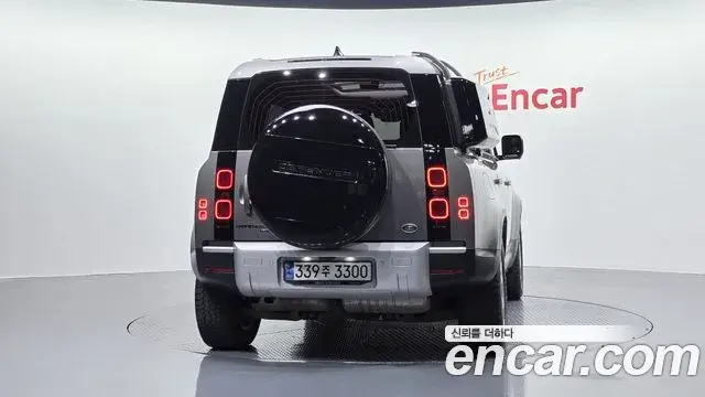 Land Rover Defender 2022 — Şəkil 15/35