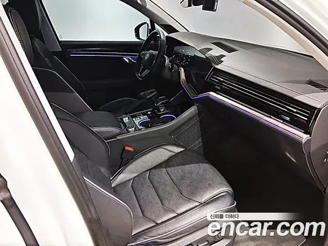 Volkswagen Touareg 2024 — Photo 6/14