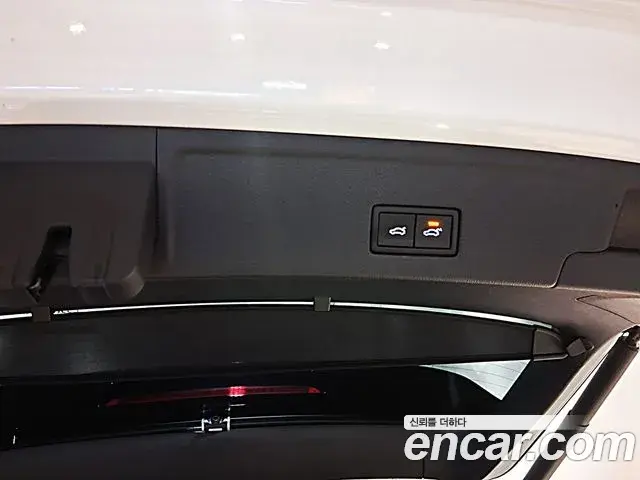Volkswagen Touareg 2024 — Photo 14/14