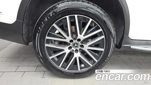 Mercedes-Benz GLC-Class 2020 — Şəkil 5/31