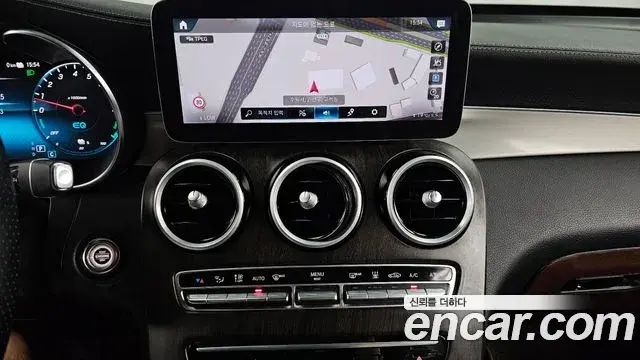 Mercedes-Benz GLC-Class 2020 — Şəkil 13/31