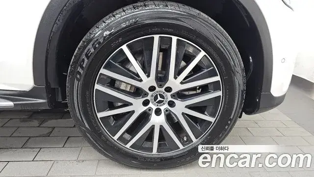 Mercedes-Benz GLC-Class 2020 — Şəkil 12/31